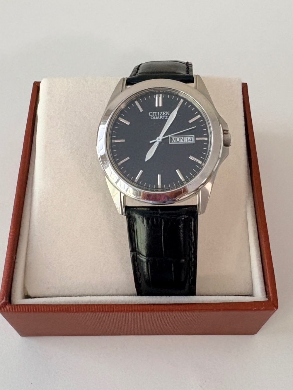 Citizen Men's Quartz Watch Black Dial Day Date Black Leather Strap 1102
